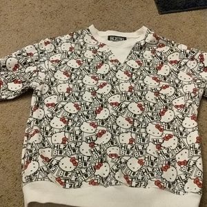 Hello kitty sweater 😻